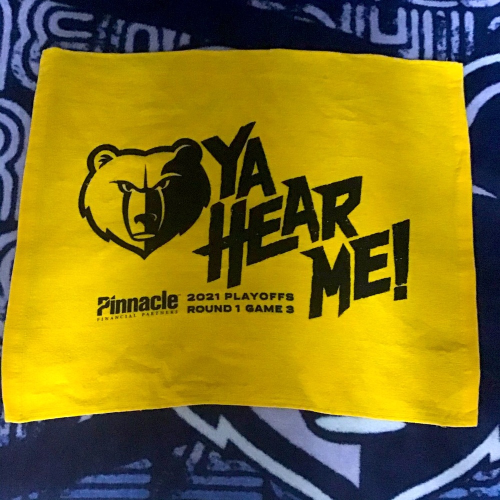 Memphis Grizzlies Growl Towel